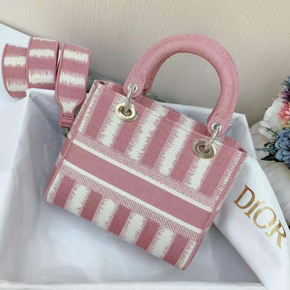 Dior Lady Dlite review pink embroidered cannage Happy High Life #47 Dior Lady Dlite review pink embroidered cannage Happy High Life